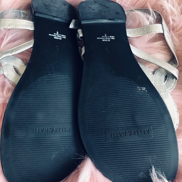 Sandals - Picture 2 of 3